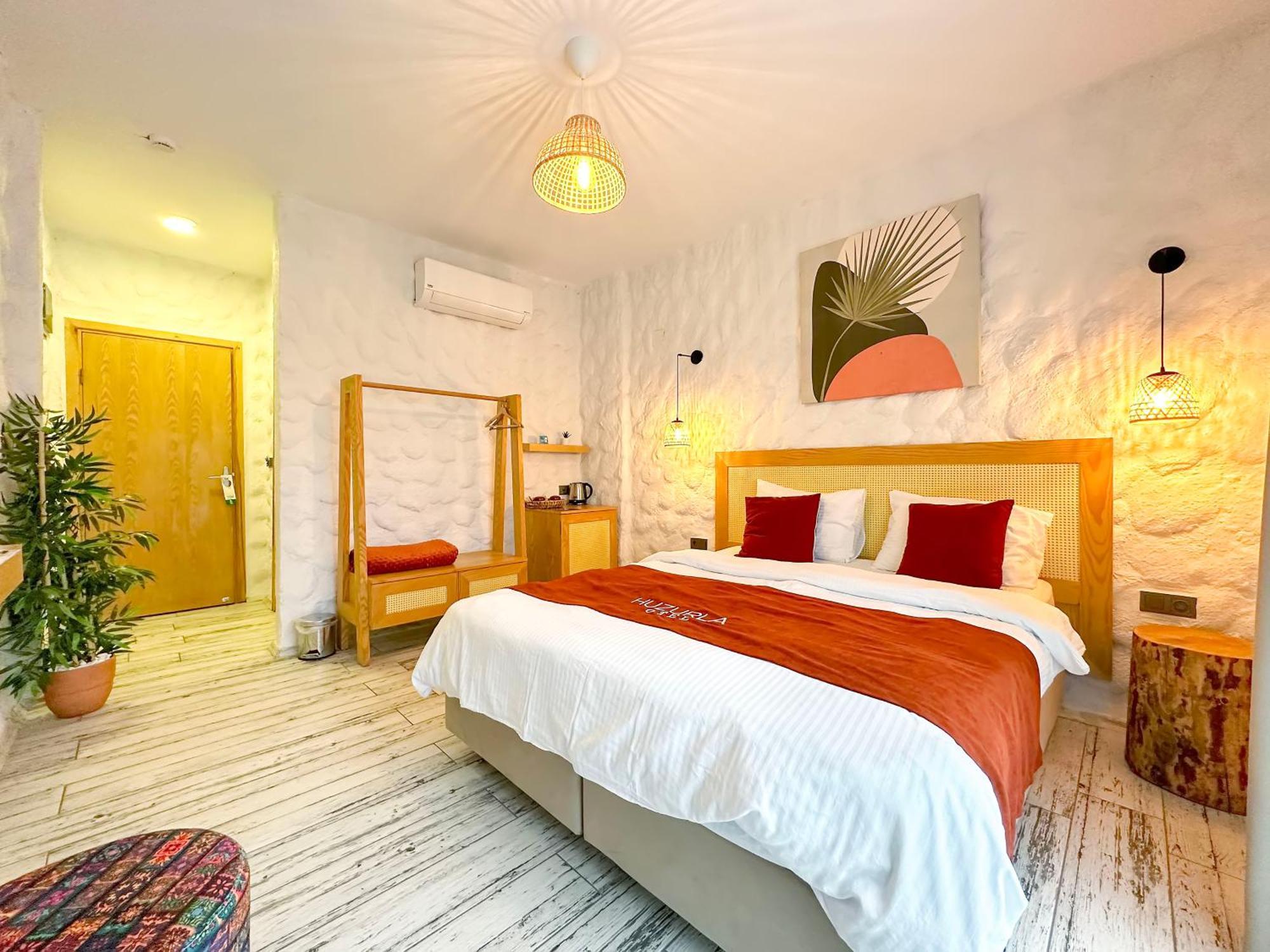Huzurla Otel Измир Экстерьер фото